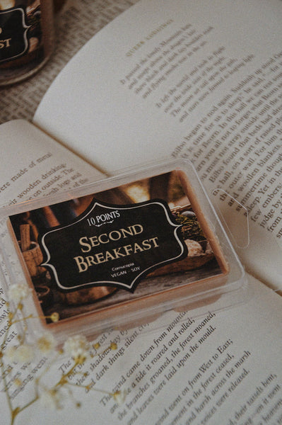 SECOND BREAKFAST  - LOTR Inspired Soy Candle Scent Notes: Cornucopia